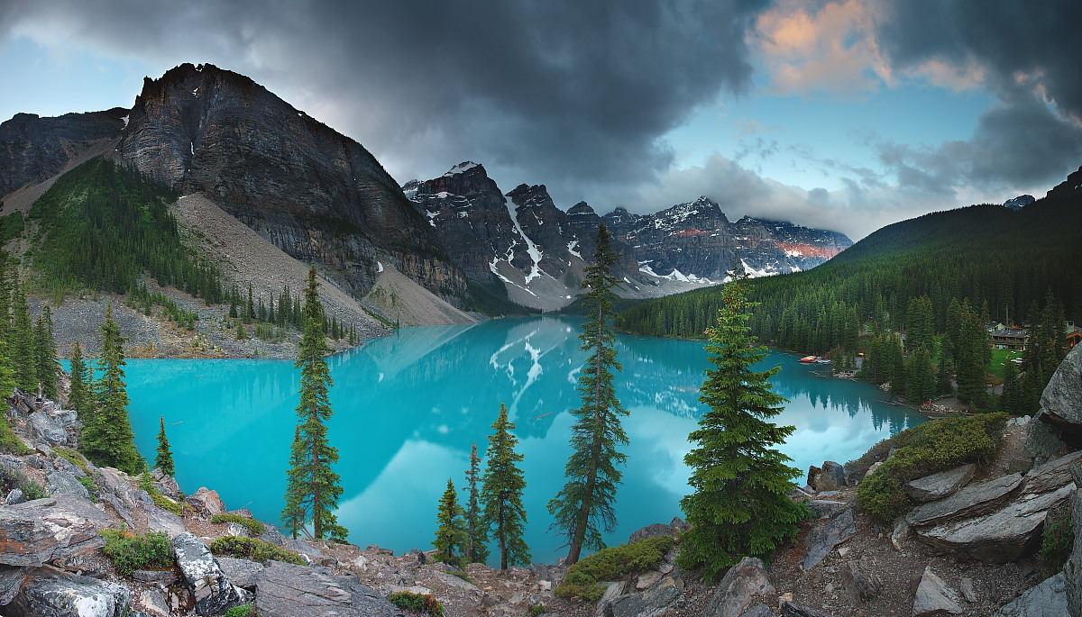 Moraine Lake, Alberta Canada 5.40am